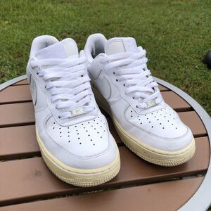 Women's 10- Nike Air Force 1 Sneakers Low White Trashed Casual Work Gardening